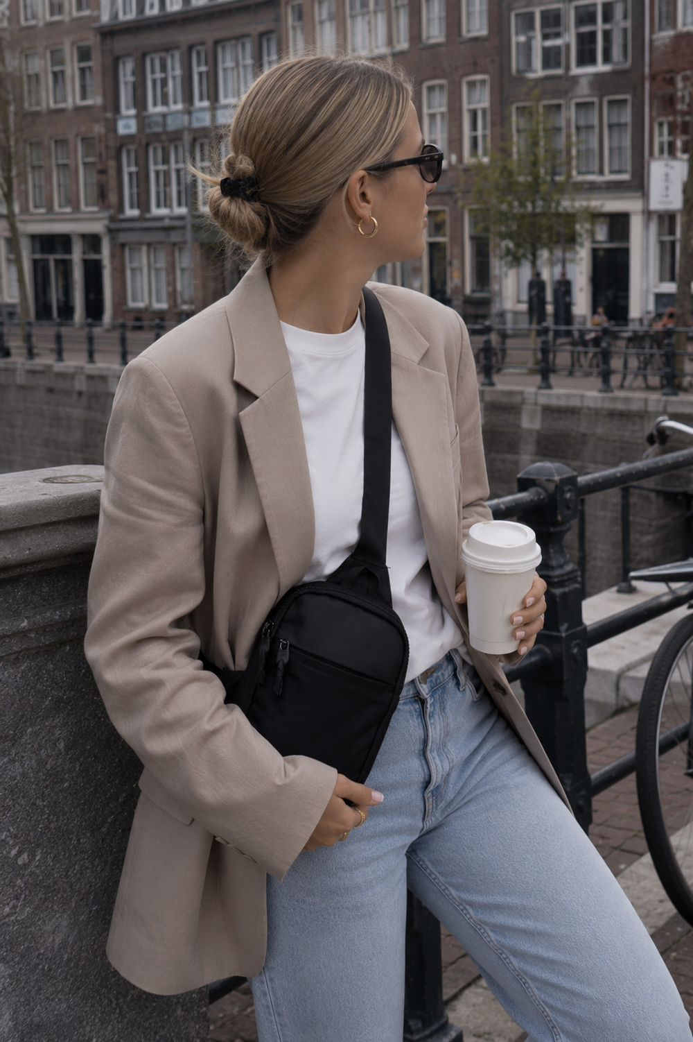 StrideSafe™ – theft-resistant shoulder bag